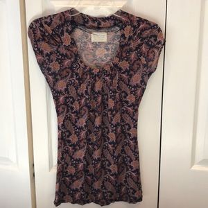 Short sleeve top with pattern